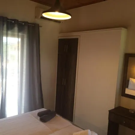 Aparthotel Avra