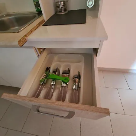 Avra Aparthotel *