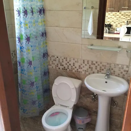Avra Aparthotel *
